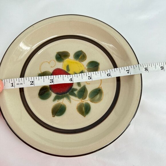Vintage Strawberries Stoneware 1970 Harmony House Dinner Salad Plate Set - Picture 8 of 9